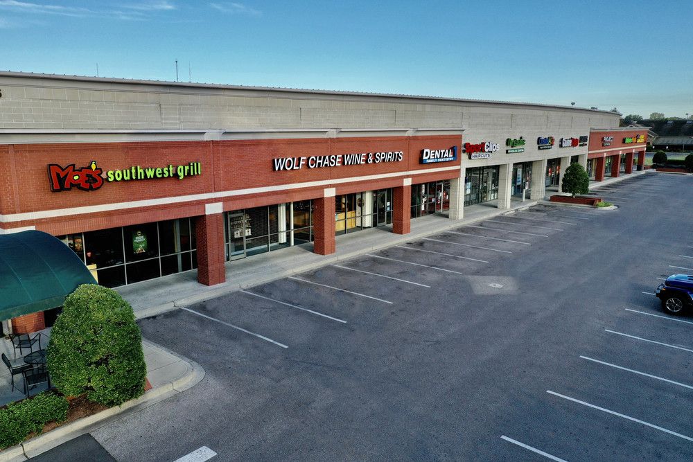 The Pointe at Cordova: 465 N Germantown Pkwy, Cordova, TN 38018